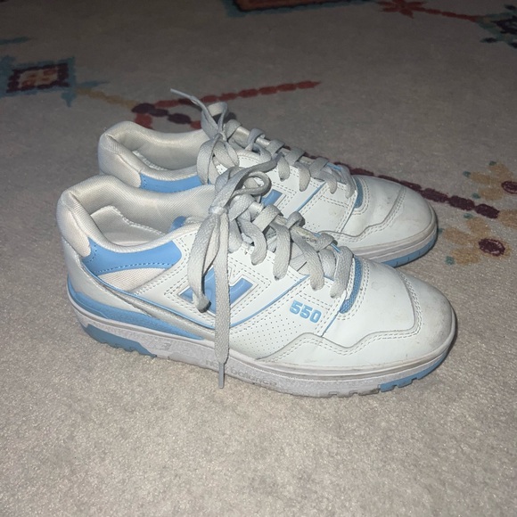 New Balance 550 - Picture 1 of 4